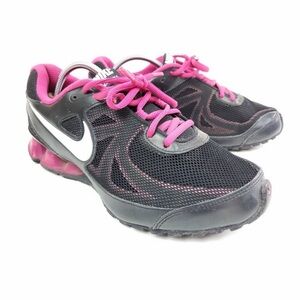 Nike Women's Black and Pink REAX Run 7 (Size 8.5)